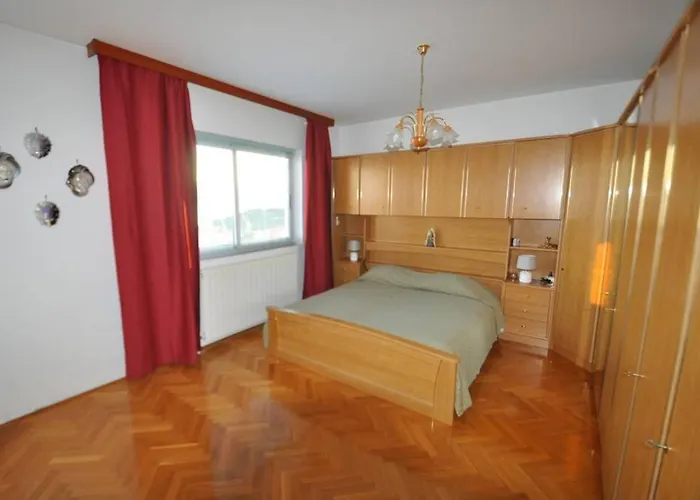 Lux Apartman Leo