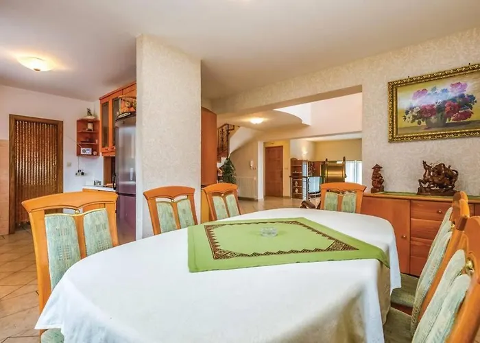 Lux Apartman Leo