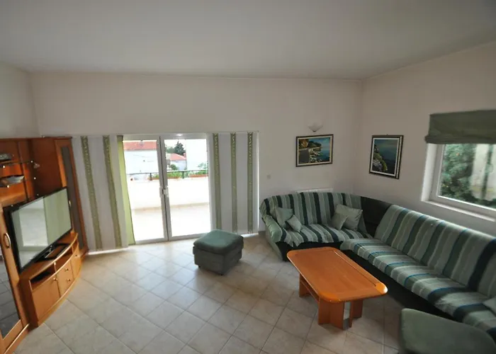 Apartment Lux Apartman Leo
